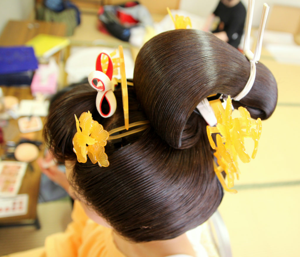 Tradtional Japanese Shinto wedding hairstyle 