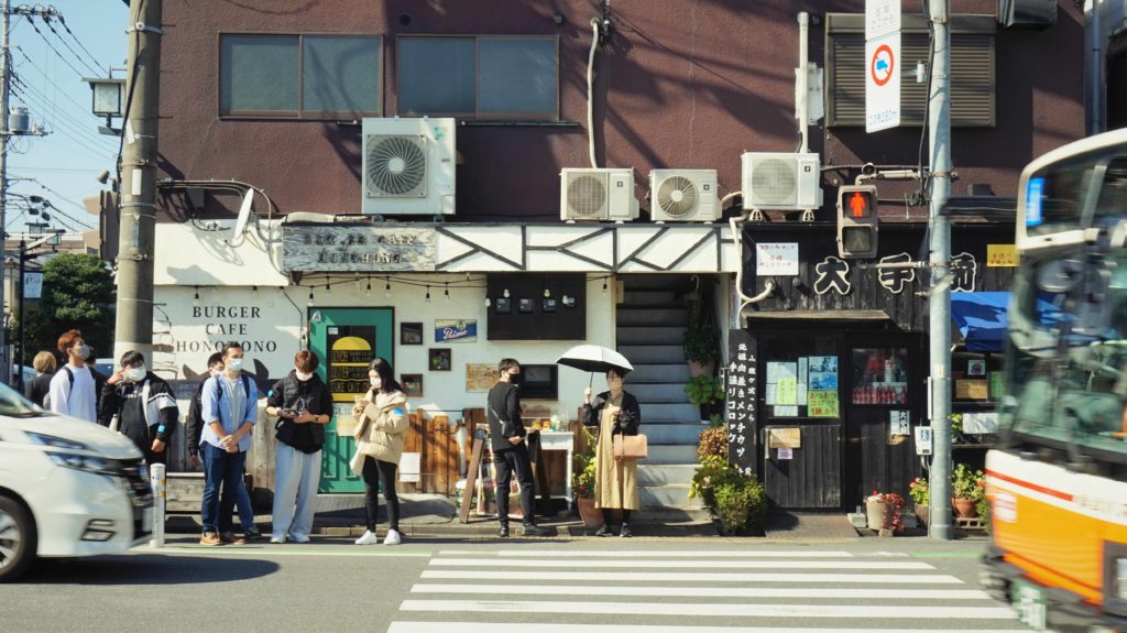 Waiting for KCP classmates to cross the street in Kawagoe in Saitama